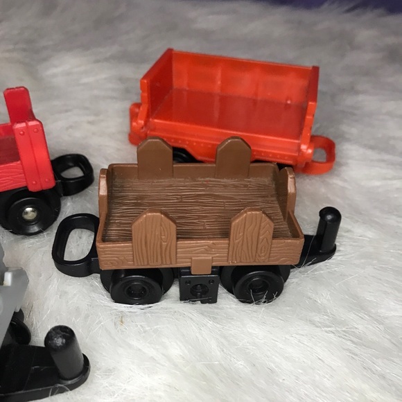 Vintage Plastic Fisher Price Train Cars w/ Caboose - Picture 2 of 16
